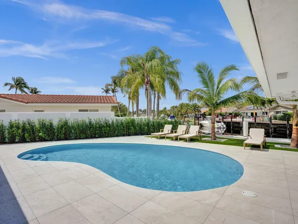 $10,000 | 5581 Northeast 31st Avenue, Fort Lauderdale, FL 33308