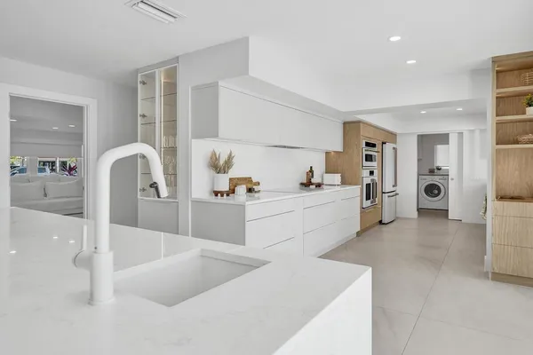 $10,000 | 5581 Northeast 31st Avenue, Fort Lauderdale, FL 33308