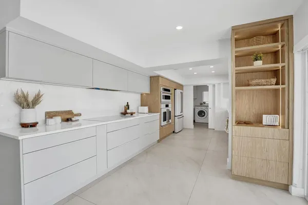 $10,000 | 5581 Northeast 31st Avenue, Fort Lauderdale, FL 33308