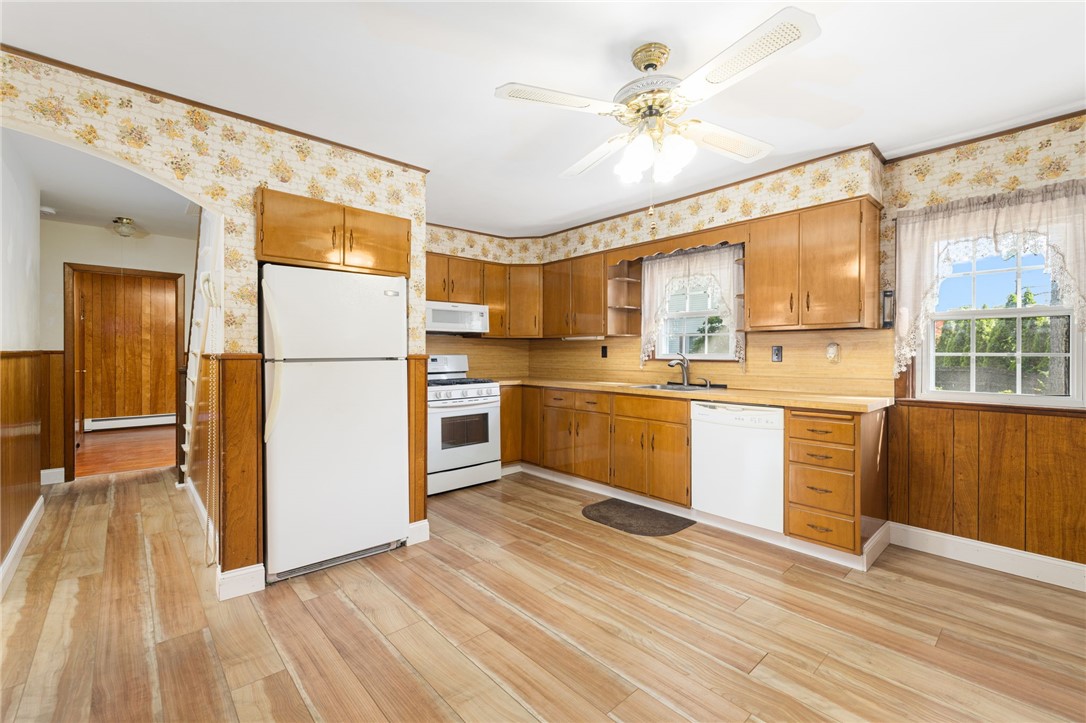 463 Power Road Pawtucket, RI 02860 - Photo 5 of 42