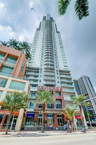 253 Northeast 2nd Street, Unit 421 Miami, FL 33132 - Photo 26 of 39 a view of buildings