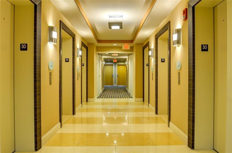253 Northeast 2nd Street, Unit 421 Miami, FL 33132 - Photo 36 of 39