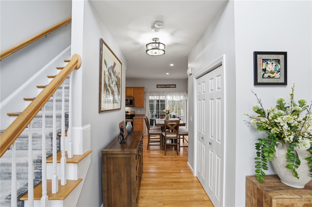 52 Hummingbird Lane Cranston, RI 02921 - Photo 13 of 50