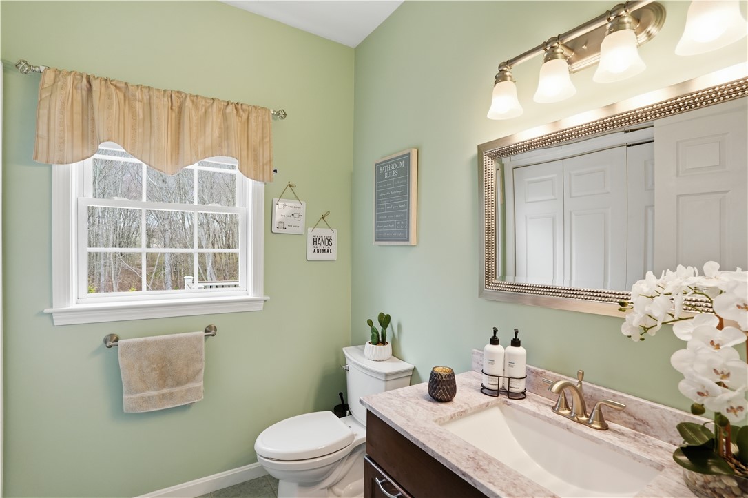 52 Hummingbird Lane Cranston, RI 02921 - Photo 31 of 50