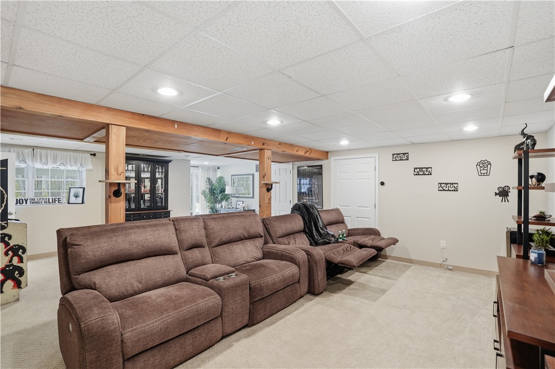 52 Hummingbird Lane Cranston, RI 02921 - Photo 33 of 50