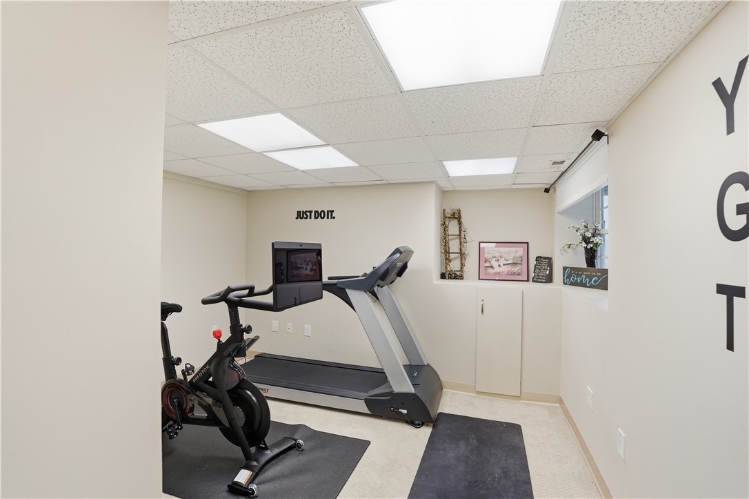 52 Hummingbird Lane Cranston, RI 02921 - Photo 34 of 50