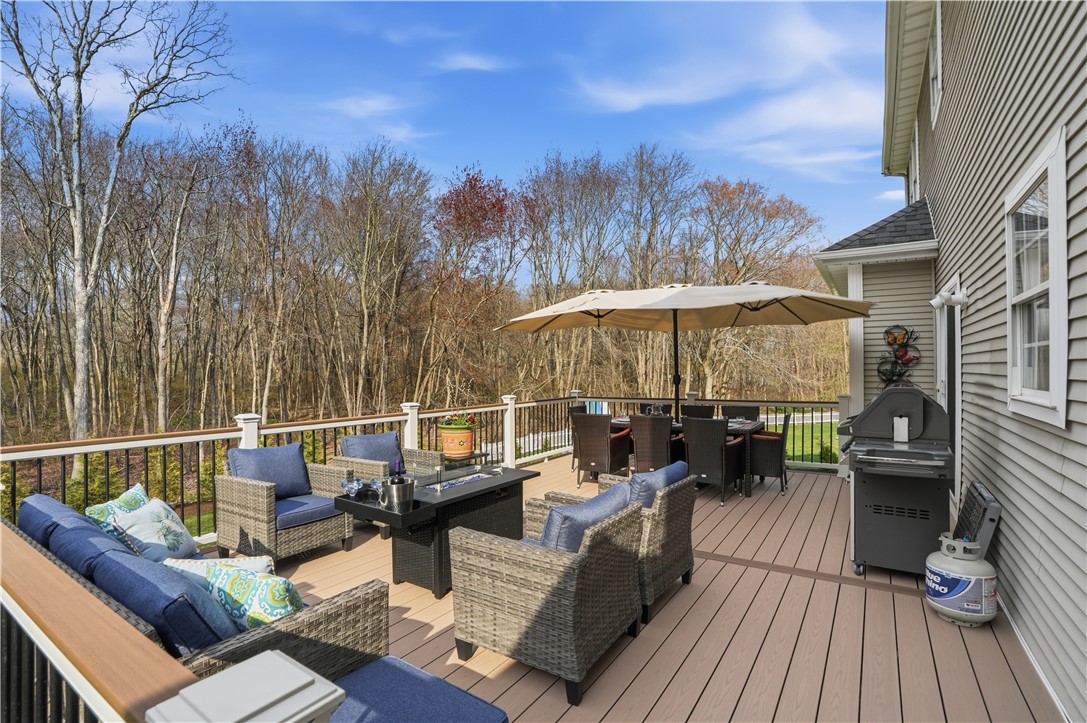 52 Hummingbird Lane Cranston, RI 02921 - Photo 37 of 50