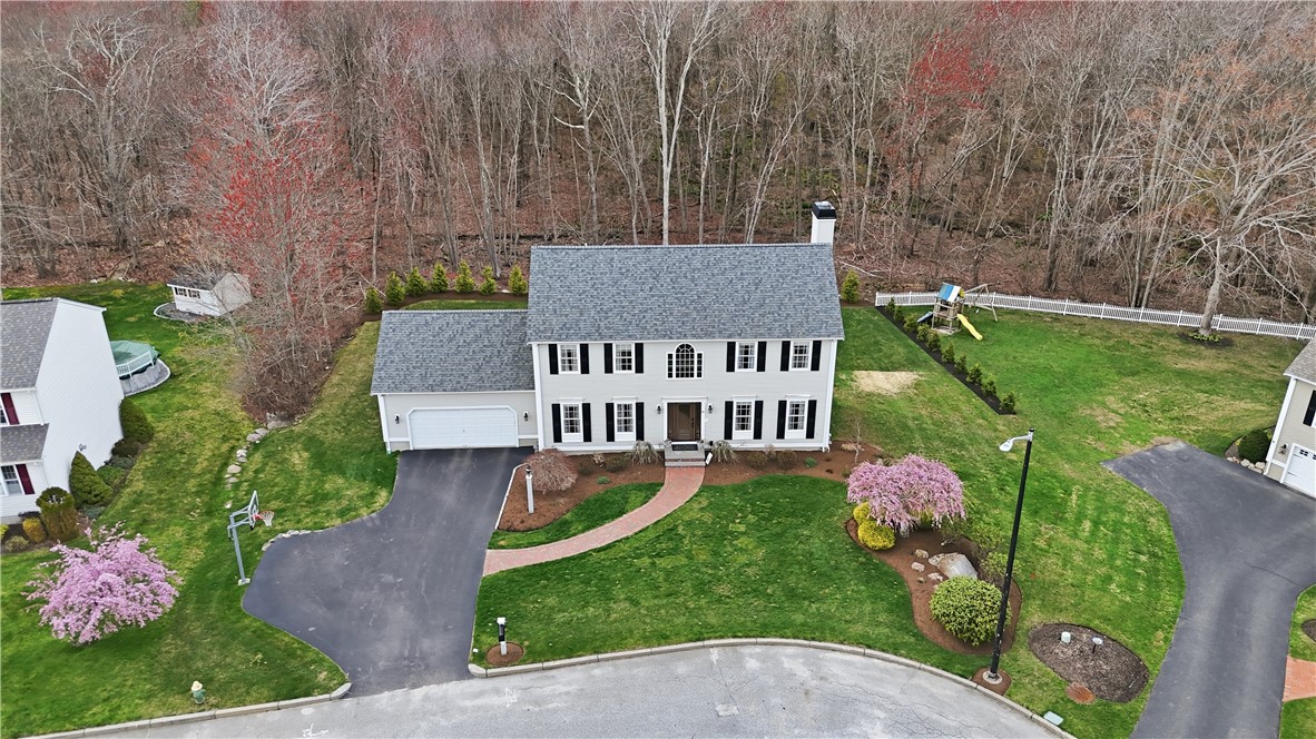 52 Hummingbird Lane Cranston, RI 02921 - Photo 4 of 50