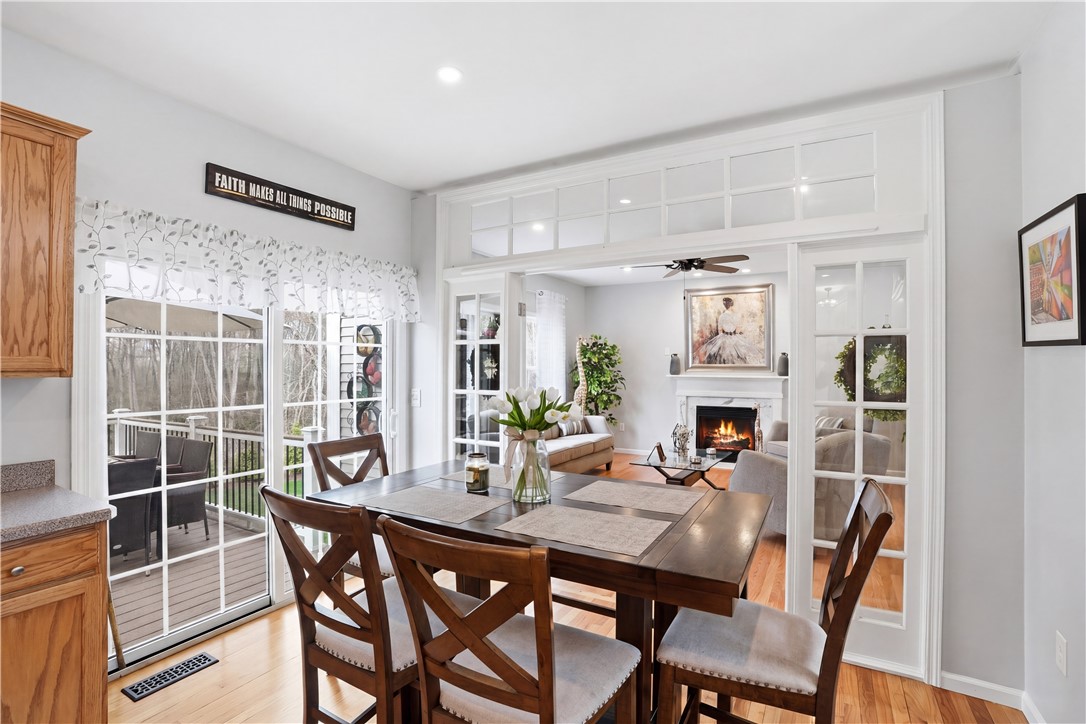 52 Hummingbird Lane Cranston, RI 02921 - Photo 8 of 50