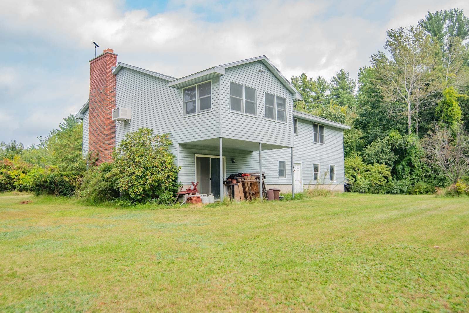 47 Tsienneto Road Derry, NH 03038 - Photo 4 of 39