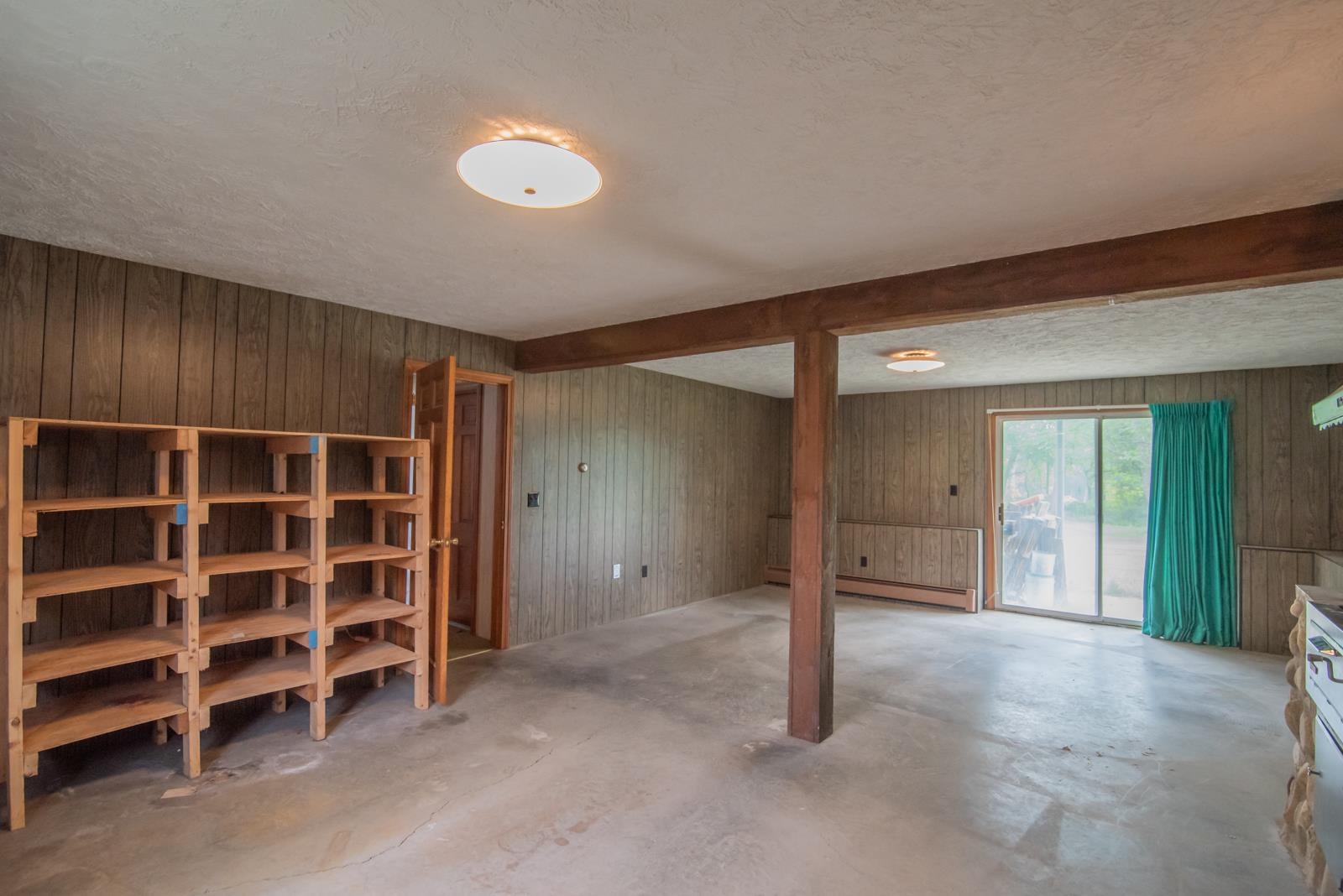 47 Tsienneto Road Derry, NH 03038 - Photo 34 of 39