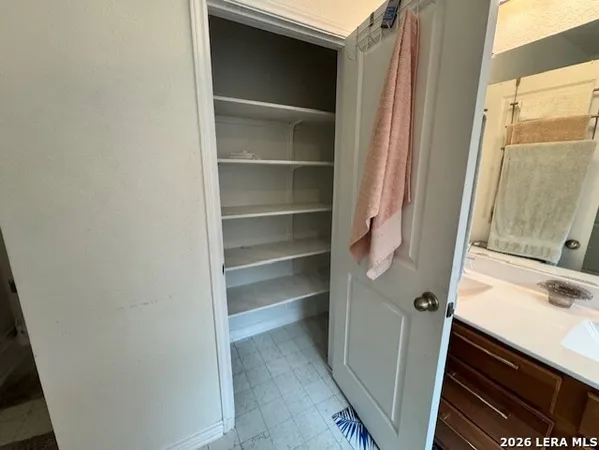 $2,200 | 3606 Putnam Fields, Converse, TX 78109