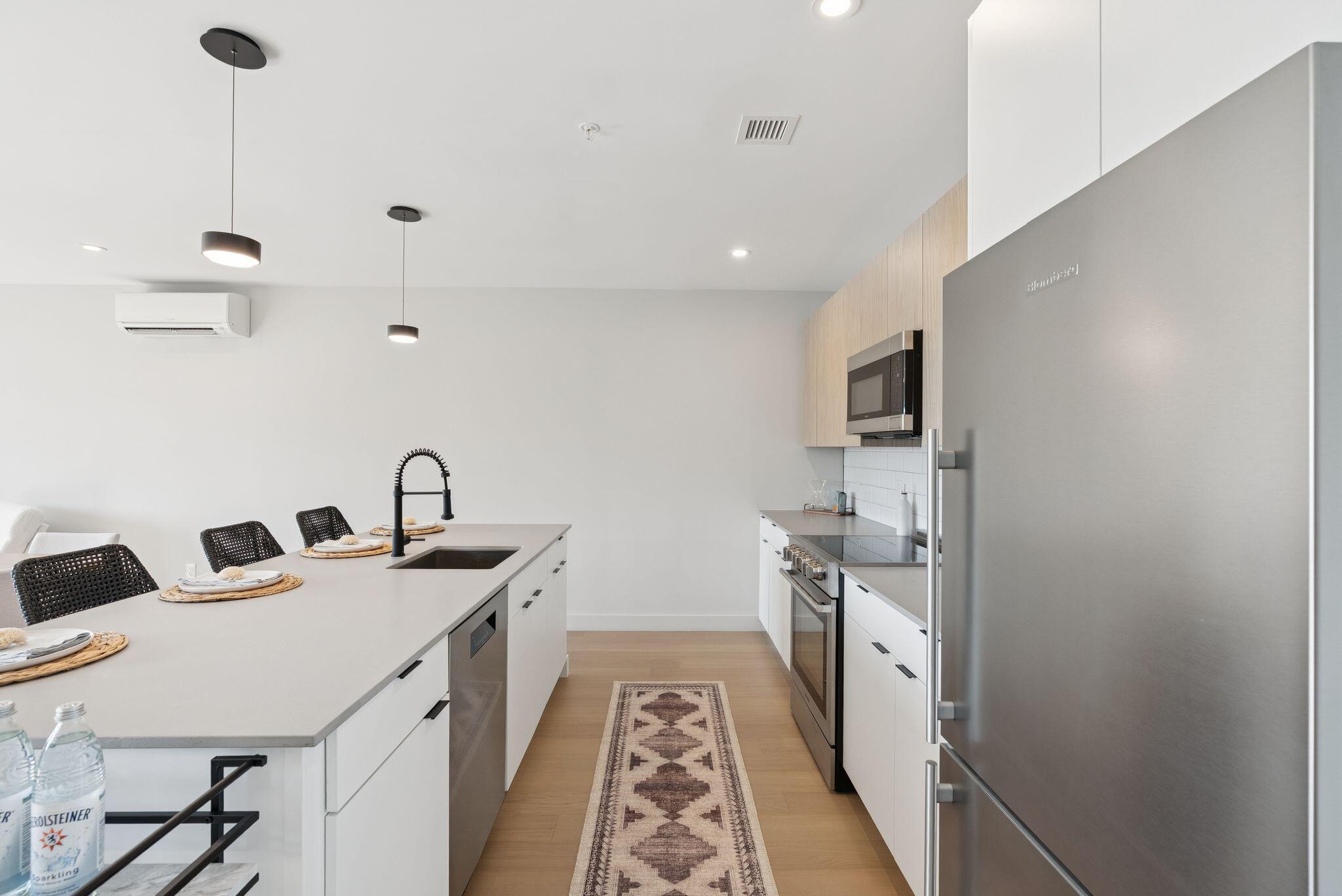 75 Chestnut Street, Unit 503 Portland, ME 04101 - Photo 2 of 36 DSC00472