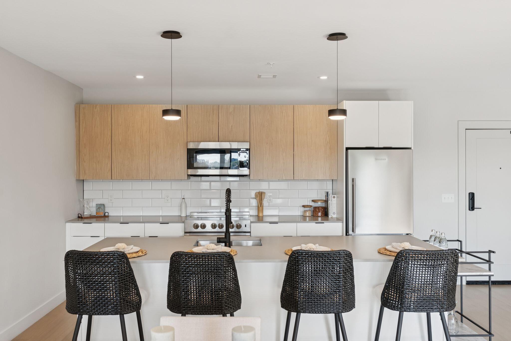 75 Chestnut Street, Unit 503 Portland, ME 04101 - Photo 4 of 36 DSC00482