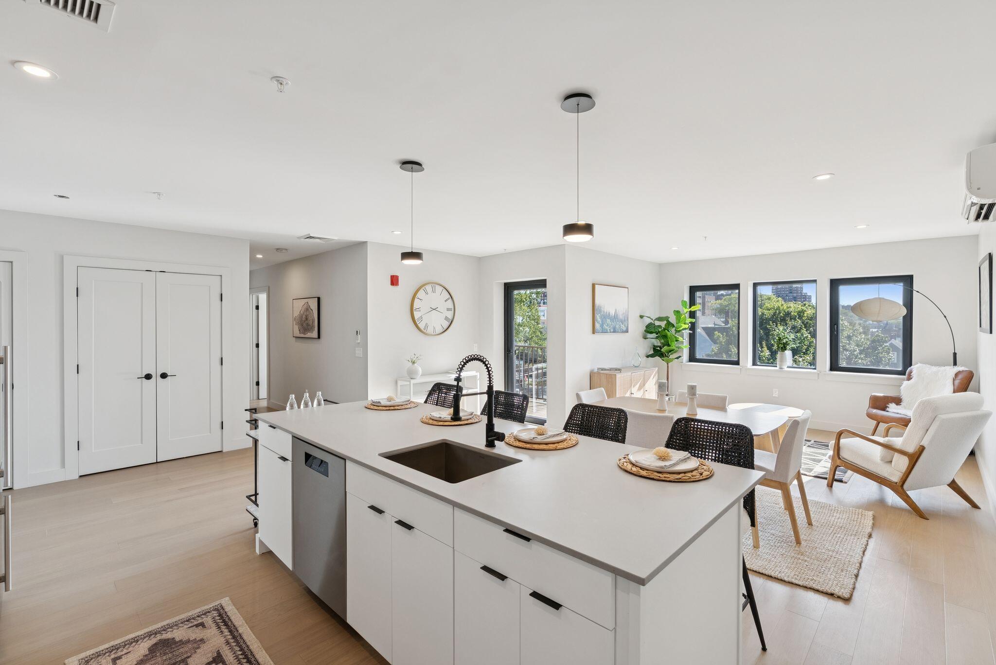 75 Chestnut Street, Unit 503 Portland, ME 04101 - Photo 6 of 36 DSC00492