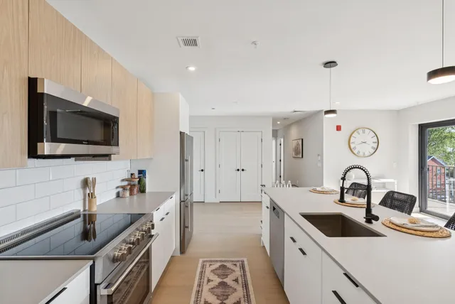 $699,000 | 75 Chestnut Street, Unit 503, Portland, ME 04101