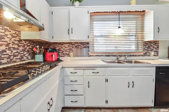 $130,000 | 2626 West Heading Avenue, West Peoria, IL 61604