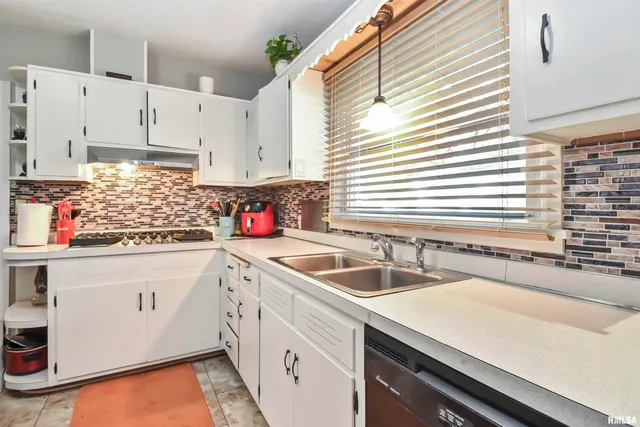 $130,000 | 2626 West Heading Avenue, West Peoria, IL 61604