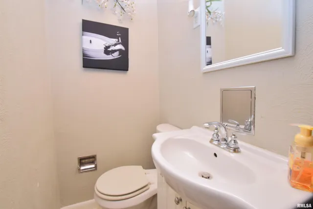 $130,000 | 2626 West Heading Avenue, West Peoria, IL 61604