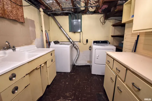 $130,000 | 2626 West Heading Avenue, West Peoria, IL 61604