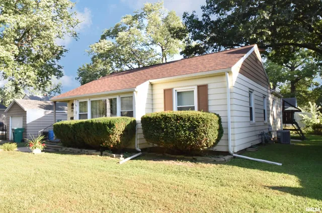 $130,000 | 2626 West Heading Avenue, West Peoria, IL 61604