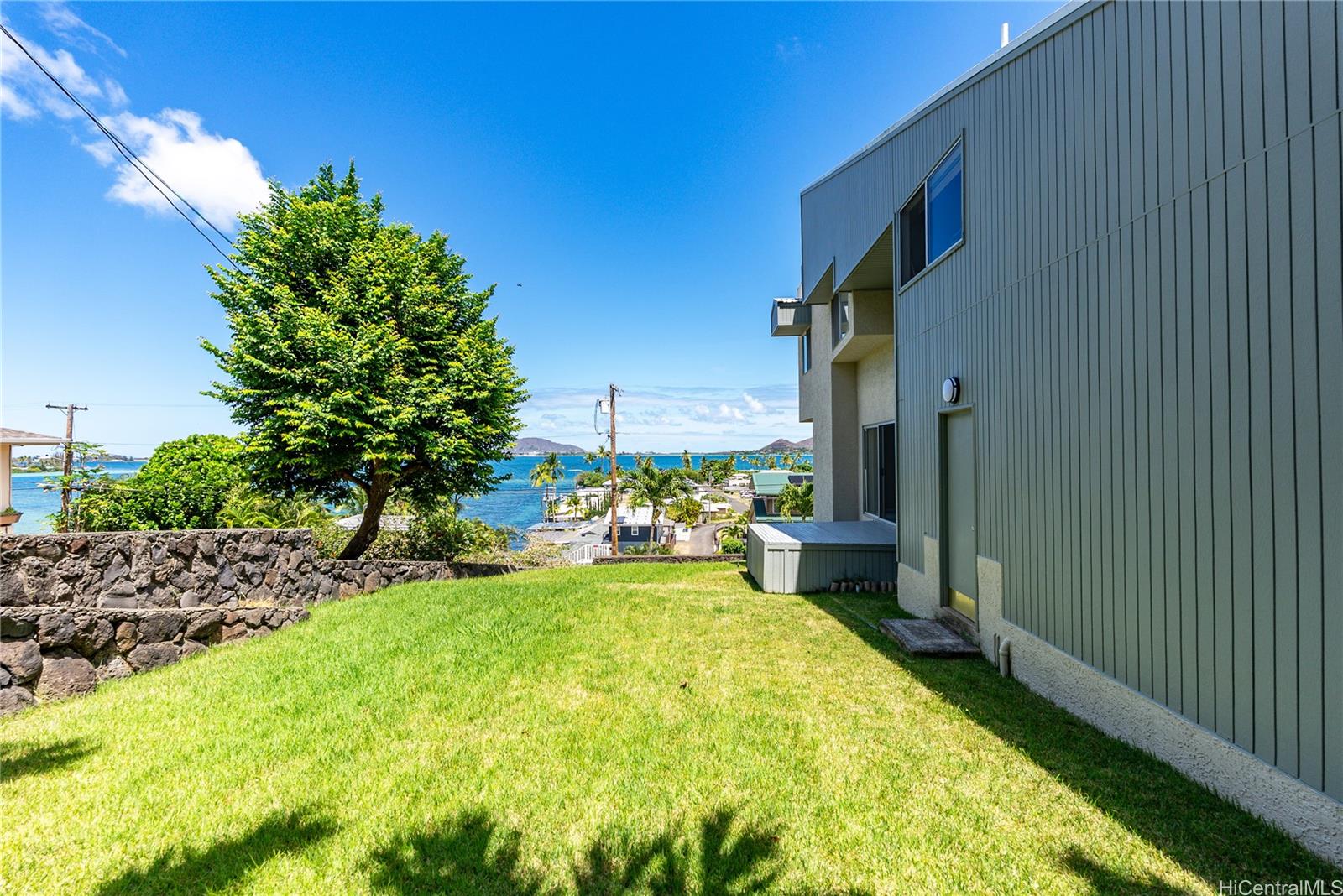 45-081 Lilipuna Road, Unit A Kaneohe, HI 96744 - Photo 18 of 21 Large, flat yard!