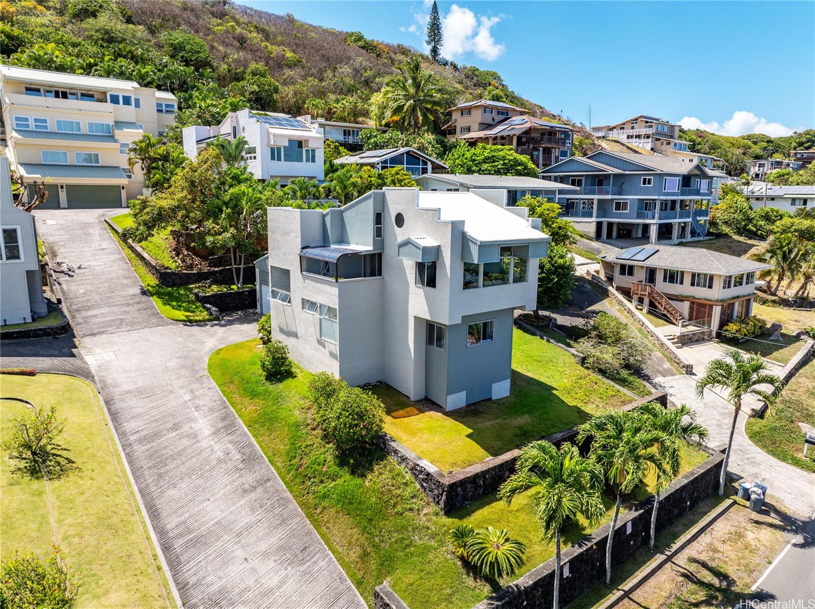 45-081 Lilipuna Road, Unit A Kaneohe, HI 96744 - Photo 4 of 21 This home is architecturally designed and built