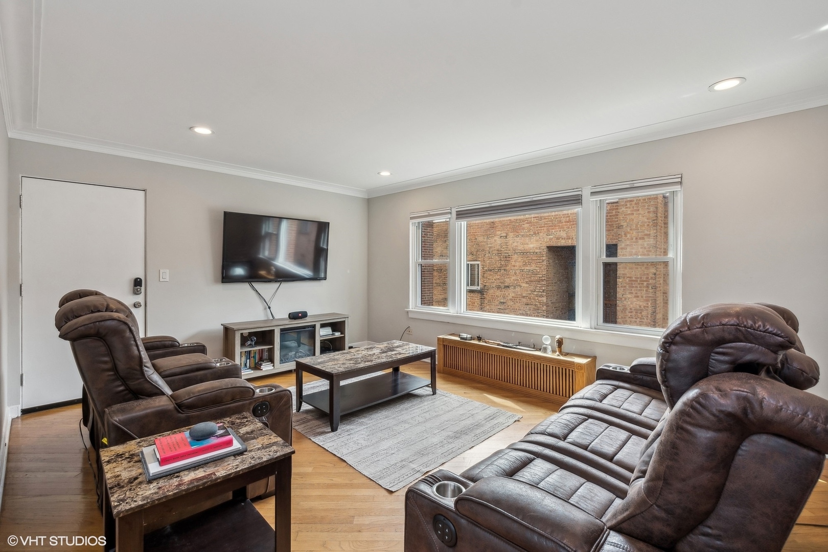 7231 North Ridge Avenue, Unit 3W Chicago, IL 60660 - Photo 3 of 10 Gallery Image 3
