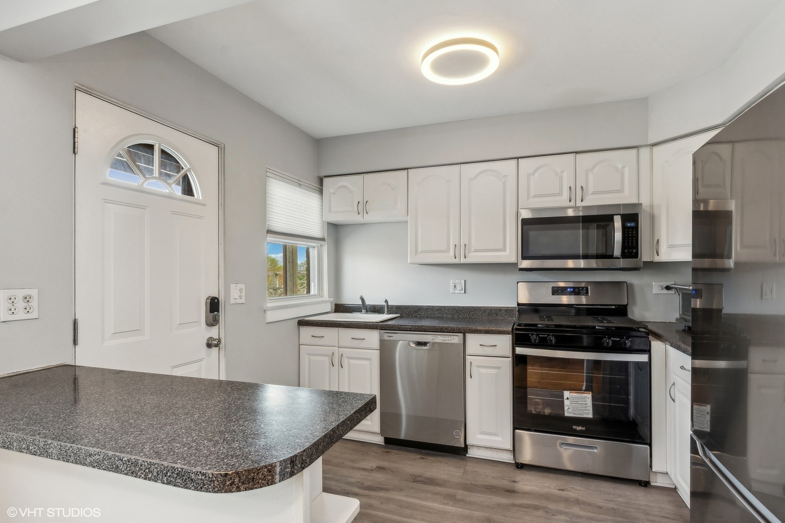 7231 North Ridge Avenue, Unit 3W Chicago, IL 60660 - Photo 4 of 10 Gallery Image 4
