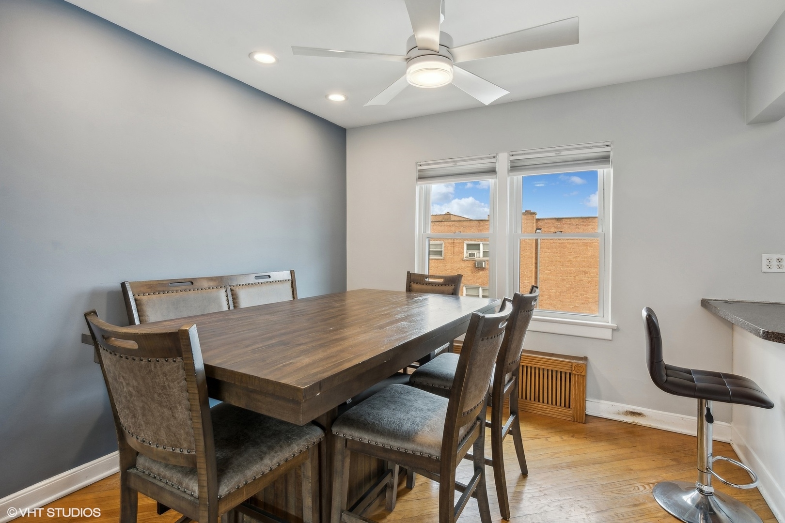 7231 North Ridge Avenue, Unit 3W Chicago, IL 60660 - Photo 5 of 10 Gallery Image 5