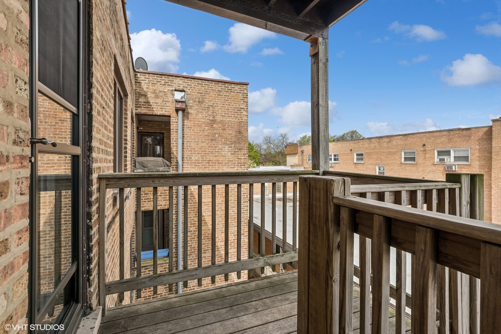 7231 North Ridge Avenue, Unit 3W Chicago, IL 60660 - Photo 8 of 10 Gallery Image 8
