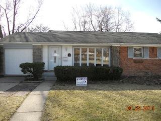428 Highview Avenue Elmhurst, IL 60126 - Photo 1 of 1 a backyard of a house with seating space