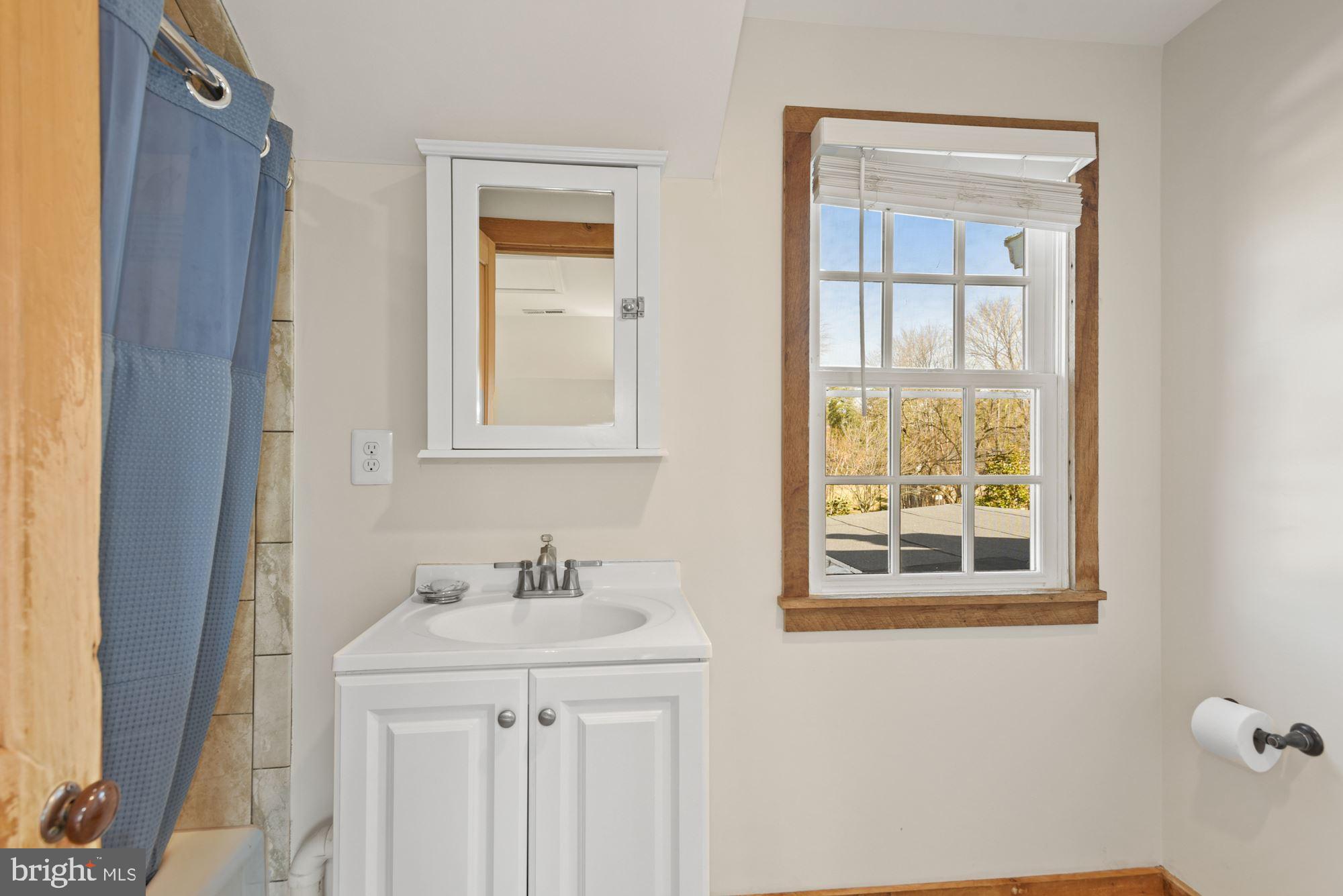 326 Walker Road Great Falls, VA 22066 - Photo 35 of 51