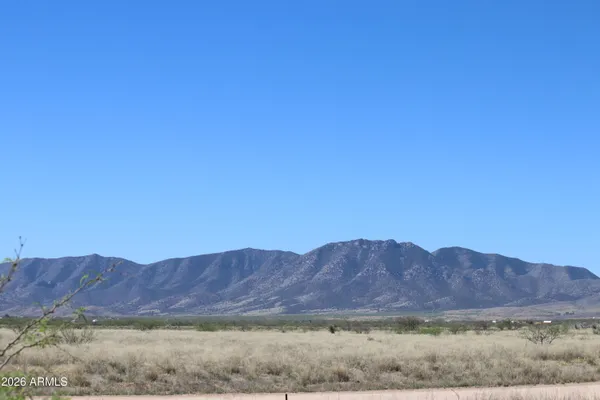 $16,000 | Tbd West Treasure Road West, Unit 11619256, Pearce, AZ 85625