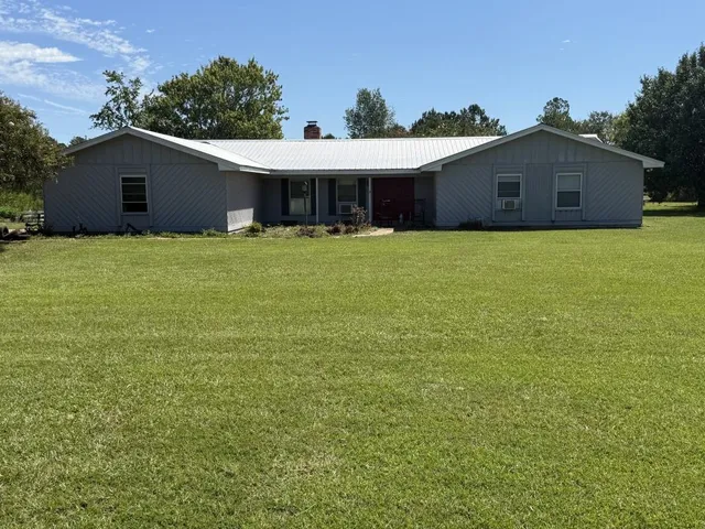 $315,000 | 414 Malcolm Smith Road, Chattahoochee, FL 32324