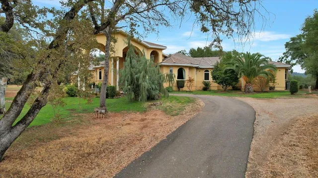 $995,000 | 7070 Cross Star Trail, Loma Rica, CA 95918