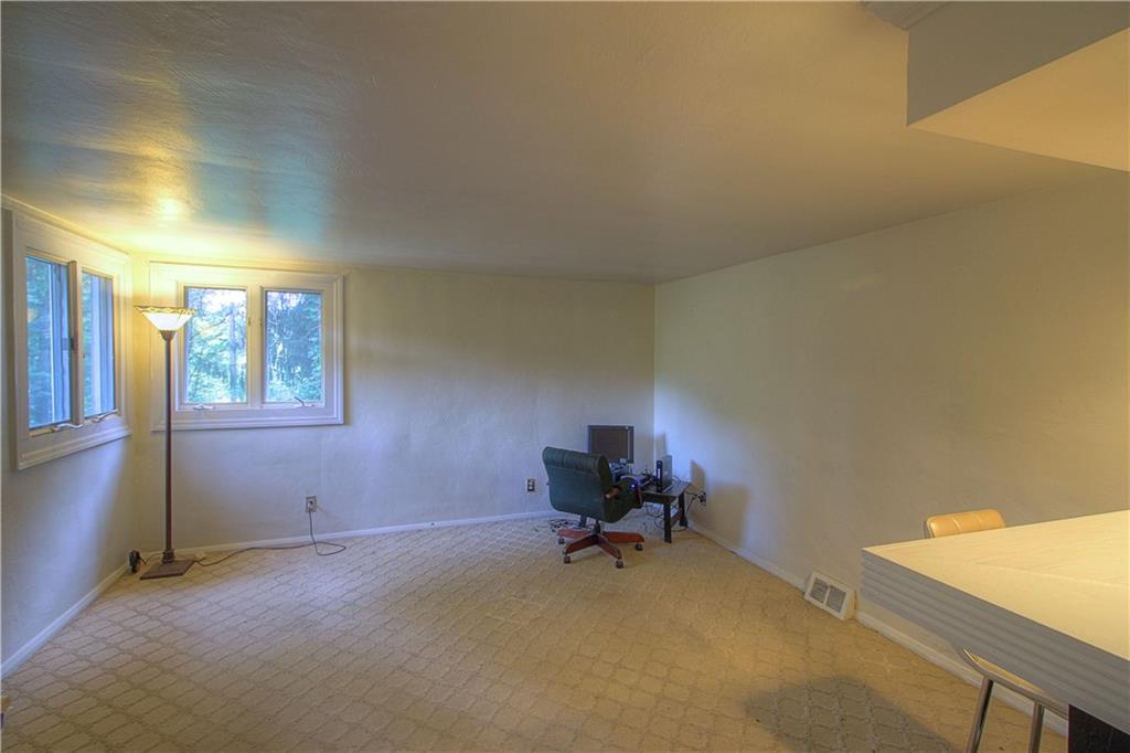 115 Upper Arrowhead Road Pittsburgh, PA 15237 - Photo 4 of 19