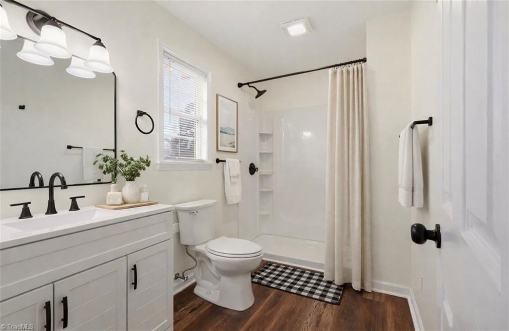 3206 Crestview Drive High Point, NC 27260 - Photo 16 of 31 Virtually Staged by AI