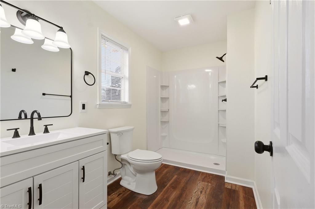 3206 Crestview Drive High Point, NC 27260 - Photo 17 of 31