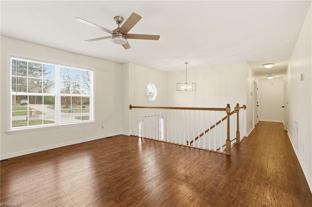 3206 Crestview Drive High Point, NC 27260 - Photo 7 of 31