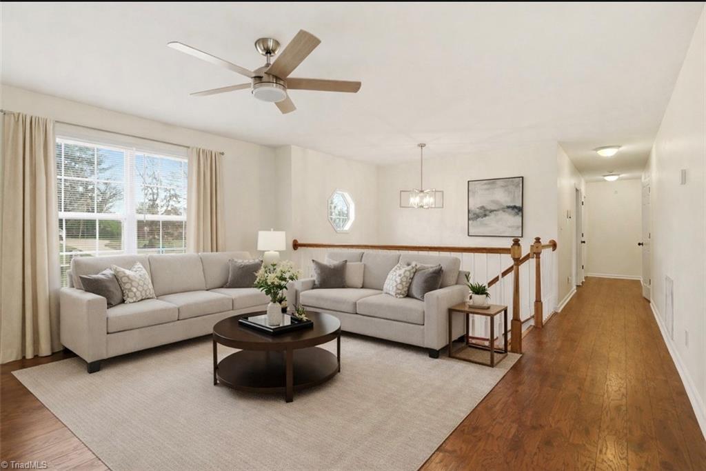 3206 Crestview Drive High Point, NC 27260 - Photo 8 of 31 Virtually staged by AI