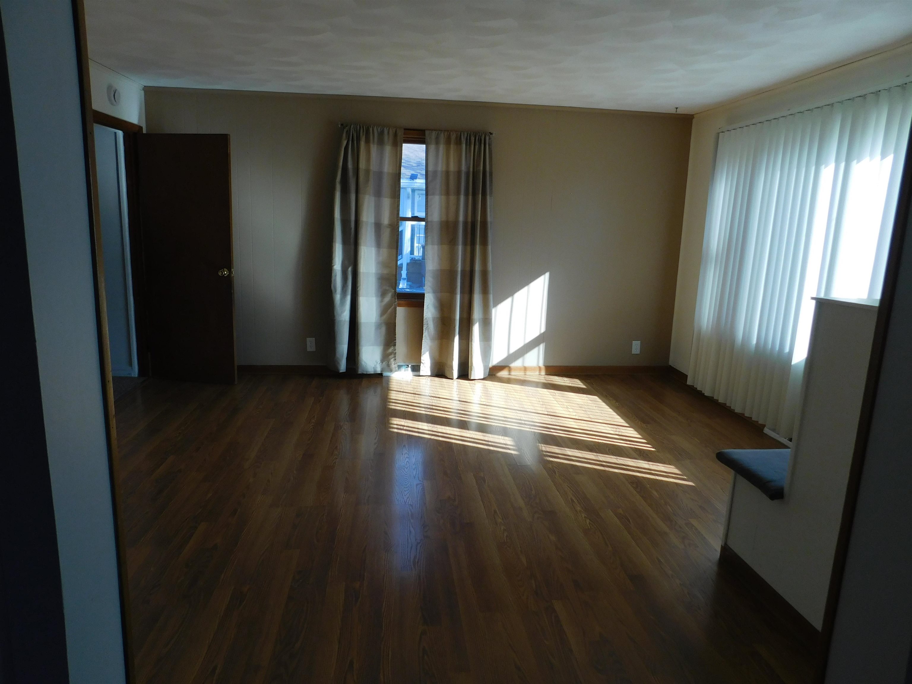 303 South Locust Lena, IL 61048 - Photo 14 of 36