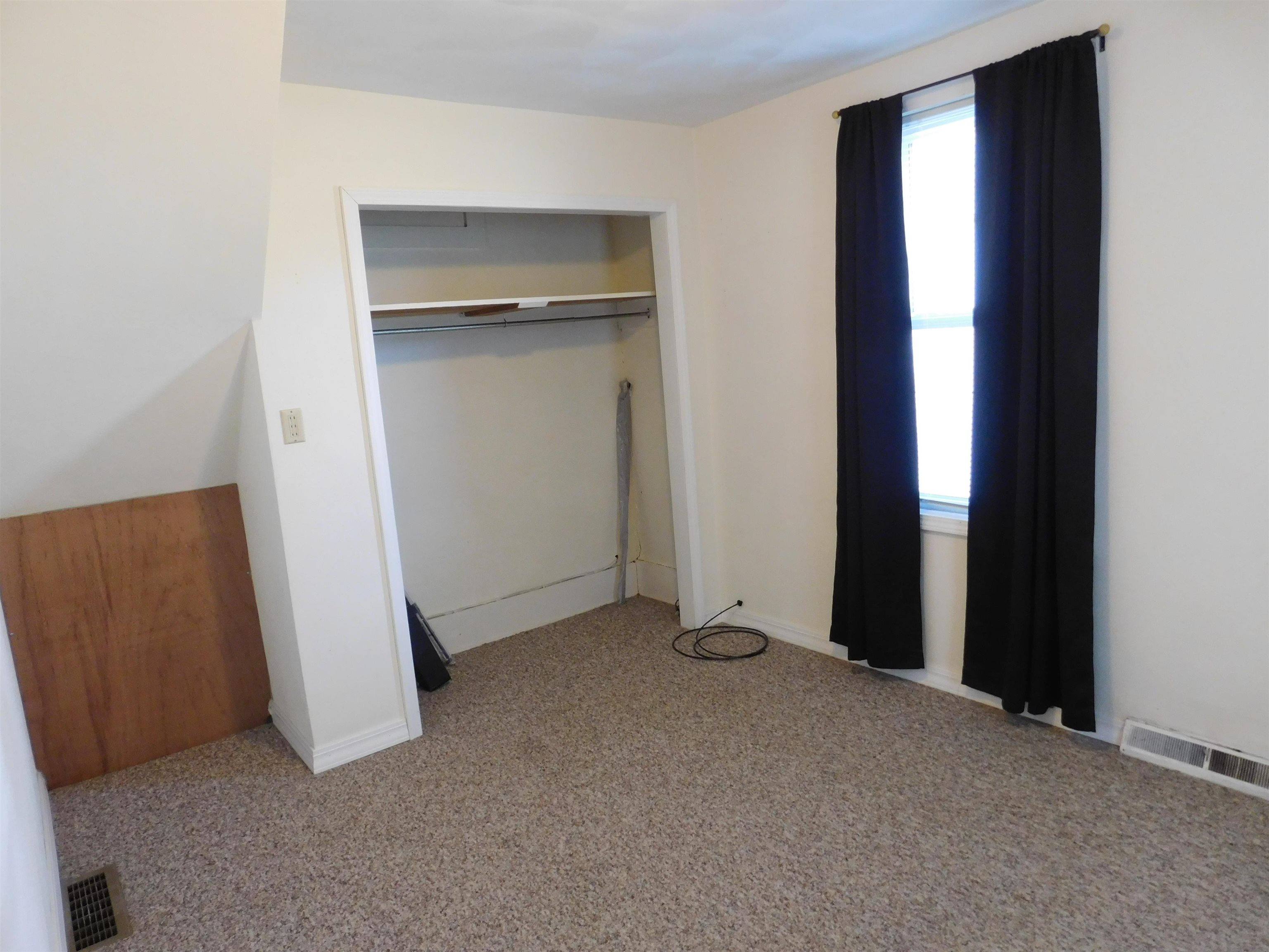 303 South Locust Lena, IL 61048 - Photo 17 of 36