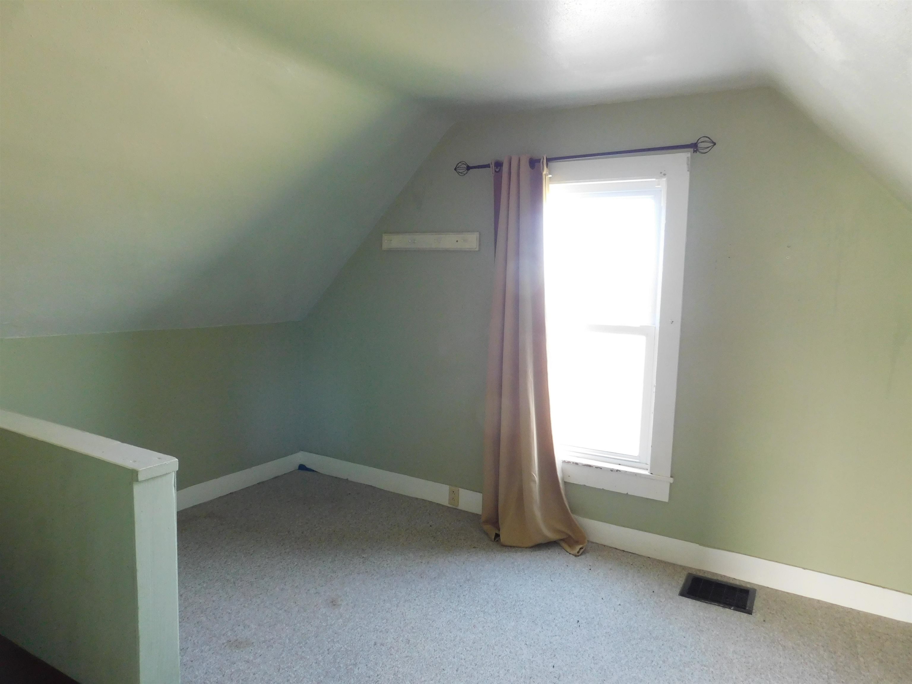 303 South Locust Lena, IL 61048 - Photo 24 of 36