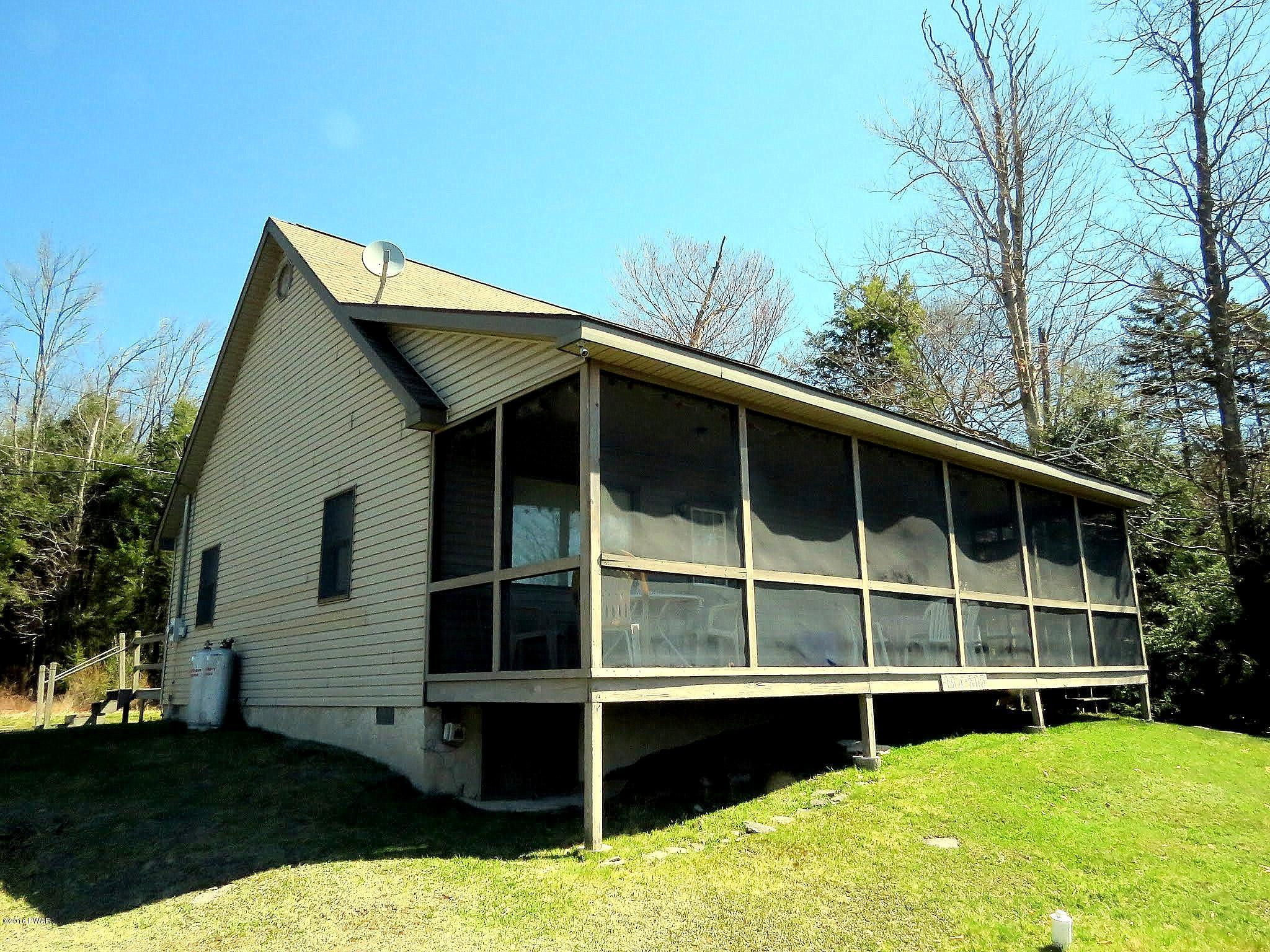 228 North Shore Road Hawley, PA 18428 - Photo 17 of 24