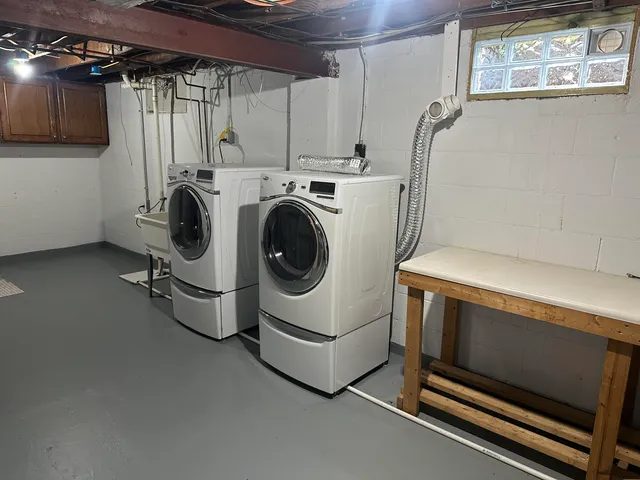 $259,900 | 2915 West Milham Avenue, Portage, MI 49024