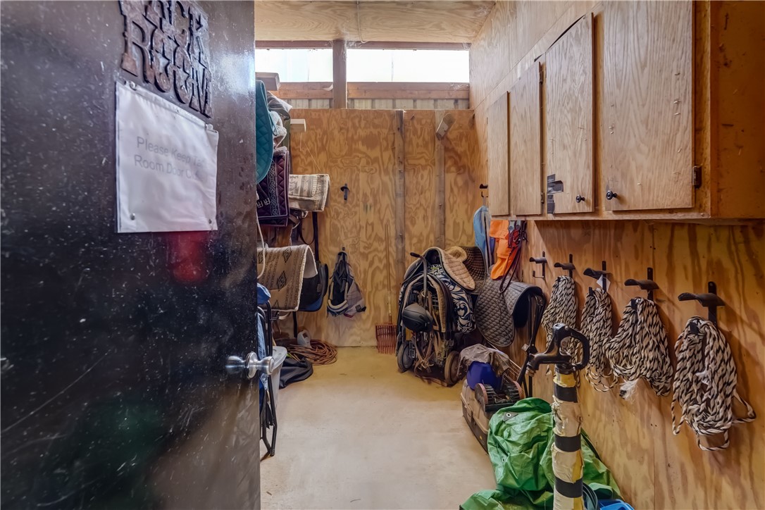 1262 Fitzpatrick Road Springport, NY 13021 - Photo 17 of 37