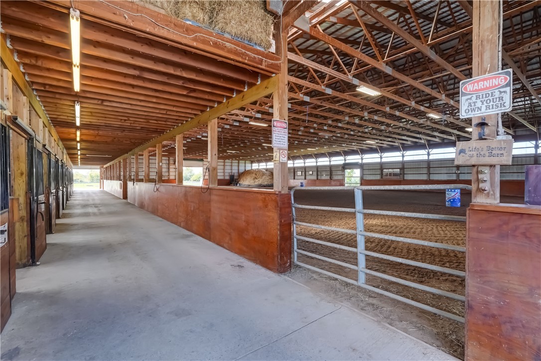 1262 Fitzpatrick Road Springport, NY 13021 - Photo 23 of 37