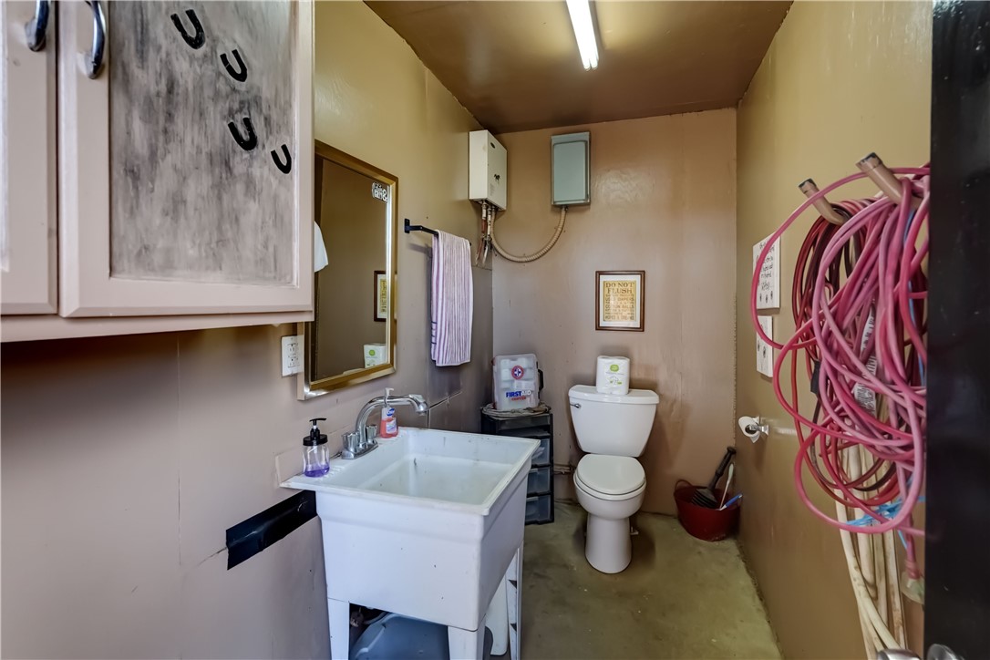 1262 Fitzpatrick Road Springport, NY 13021 - Photo 24 of 37