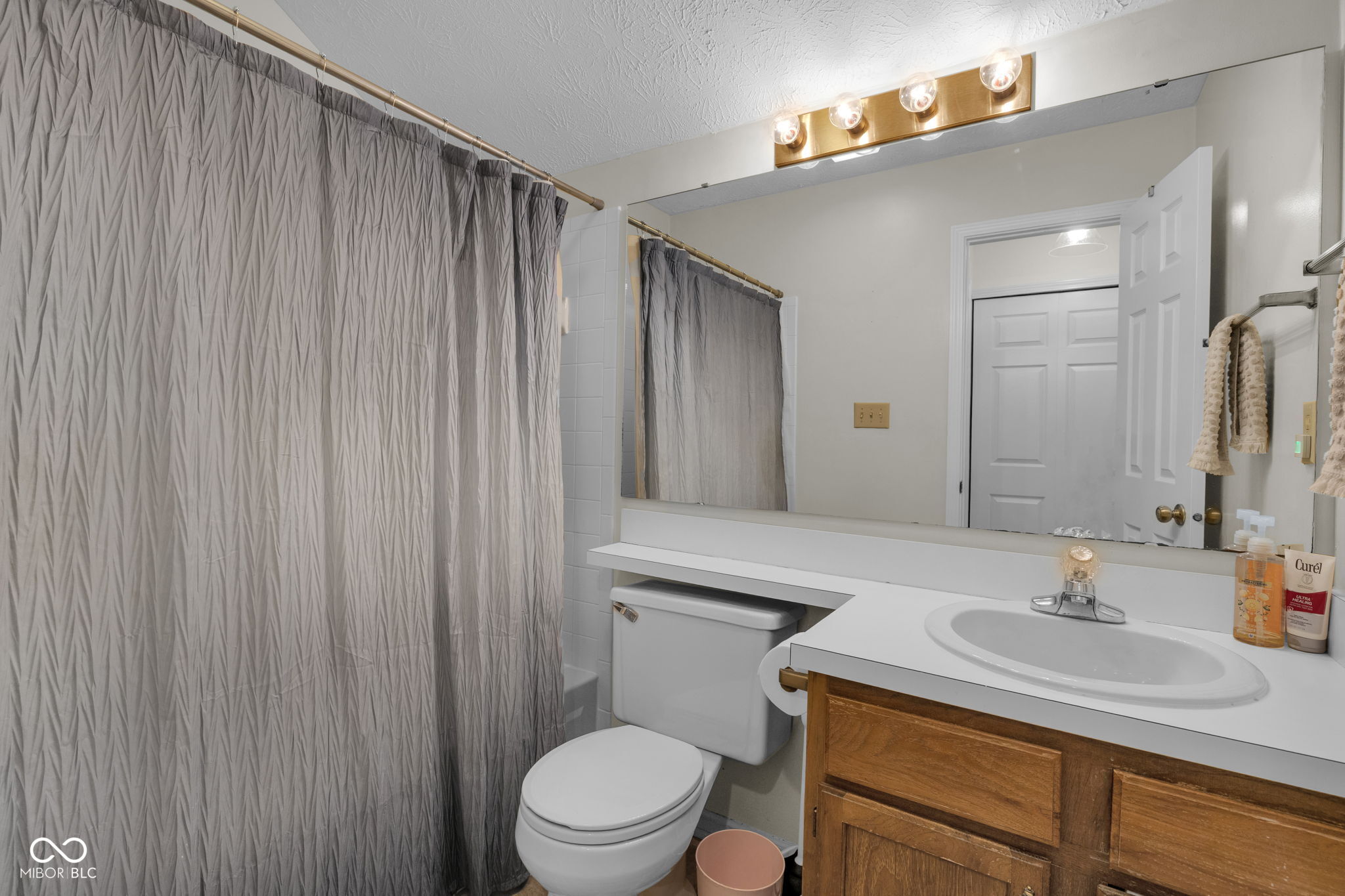 8902 Pine Tree Boulevard Indianapolis, IN 46256 - Photo 34 of 43